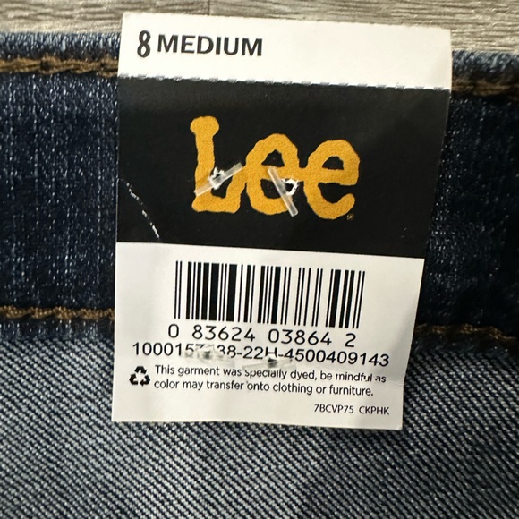 Women’s Lee Relaxed Fit Straight Leg Mid Rise Jeans, Size 8 Medium. - Picture 8 of 15